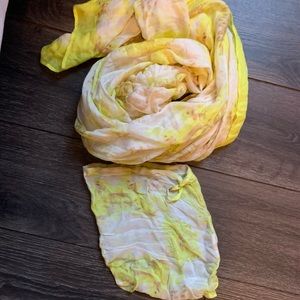 Stella & Dot scarf with bag.